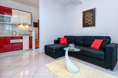 Kuchyň nebo kuchyňský kout v ubytování Apartments Jakic