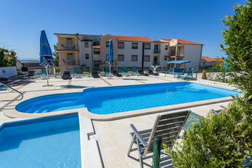 Bazén v ubytování Apartments San Jozef nebo v jeho okolí