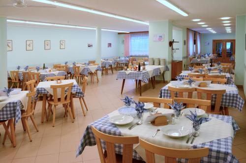 Un restaurant sau alt loc unde se poate mânca la Casa Teresa Martin