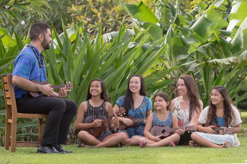 Tetamu yang menginap di OUTRIGGER Kāʻanapali Beach Resort