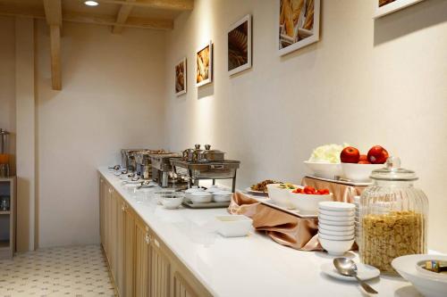 Jídlo v hotelu nebo okolí