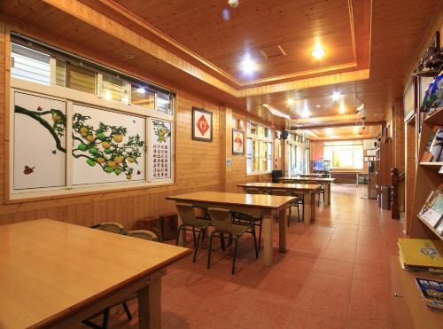 
A restaurant or other place to eat at Yi Xin Homestay
