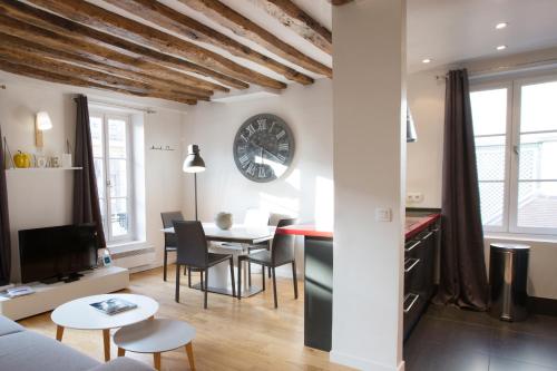 Gallery image of Apart By Jo - Proc 2F in Saint-Germain-en-Laye