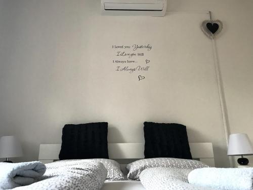 Postel nebo postele na pokoji v ubytování Rooms Deny