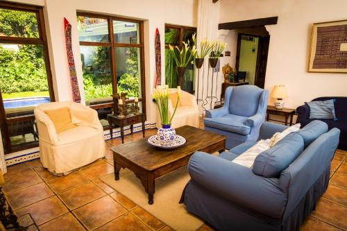 Un lugar para sentarse en Casa Encantada by Porta Hotels