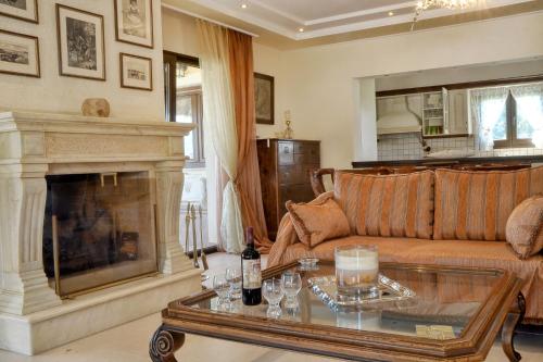 Posezení v ubytování Venetian Shipyard Villa
