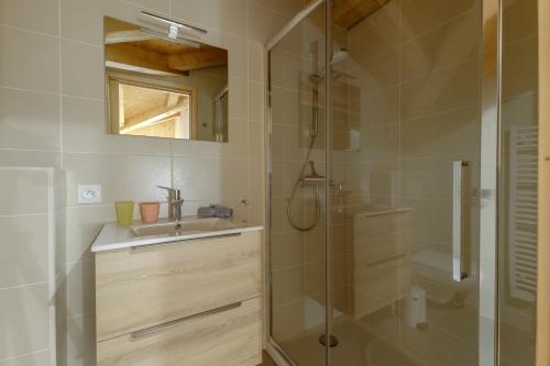 Phòng tắm tại Le Chalet de l'Ours Blanc