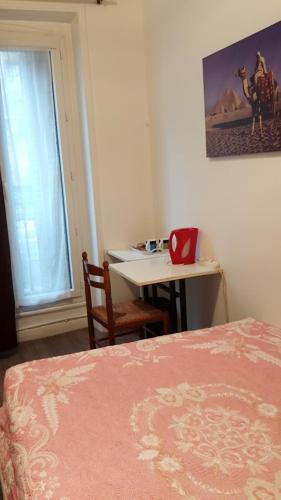 Hotel Feria (FR)にあるベッド