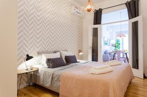 2 suites stylish flat at bairro alto-principe real