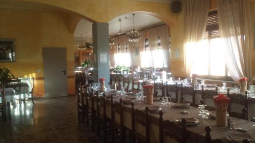 Gallery image of Albergo Al Sole ad AQUILA DI ARROSCIA IM a trenta chilometri dal mare in Onzo