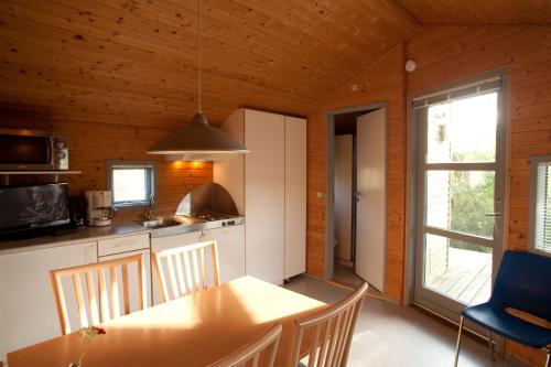 Kuchyň nebo kuchyňský kout v ubytování Frederikshavn Nordstrand Camping & Cottages