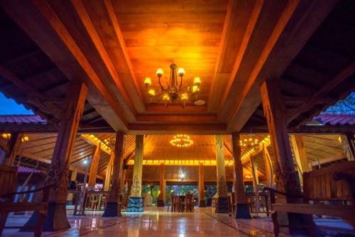 
A restaurant or other place to eat at Java Village Resort
