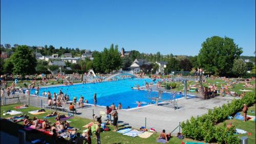 Piscina a A&K Guest House o a prop