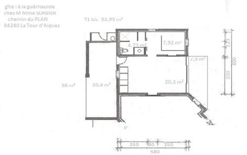 a drawing of a floor plan of a house at La Guéritaulde in La Tour-dʼAigues