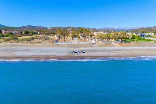 Foto de la galería de Villa Maria Beachfront Residence en Kiotari