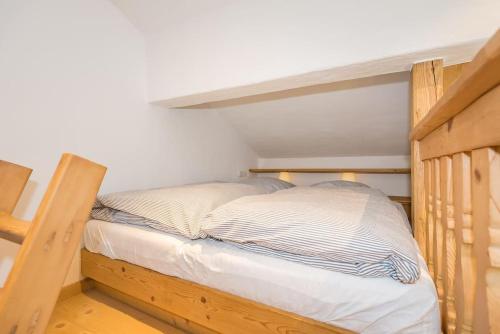 Bunk bed o mga bunk bed sa kuwarto sa Studio Murnauer Moos