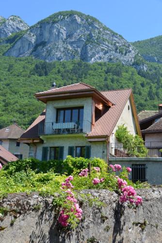 Les 10 meilleurs hôtels à Veyrier-du-Lac (à partir de € 108)