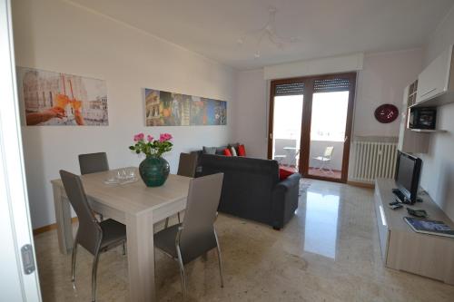 Gallery image of Biroldi Apartment in Varese