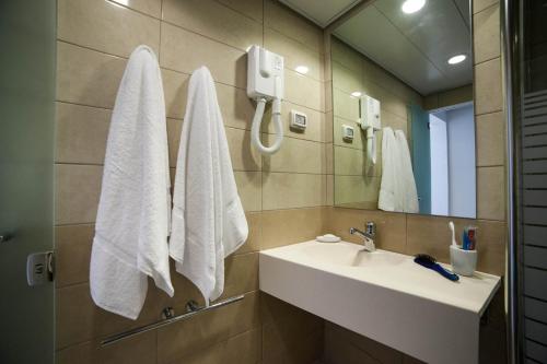 Kylpyhuone majoituspaikassa Regina Goren Hotel