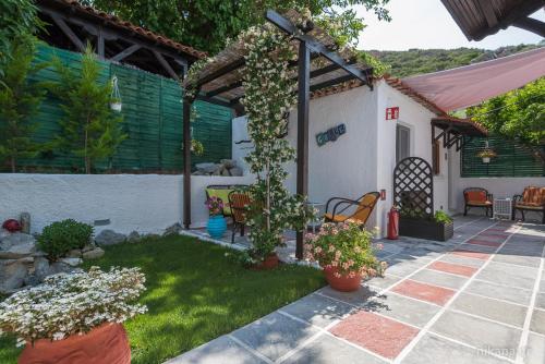 Φωτογραφία από το άλμπουμ του Studio Porto Marina στη Συκιά