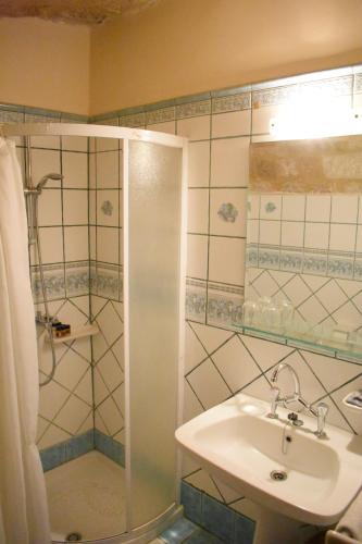 Ένα μπάνιο στο Antifanous Apartments