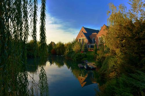 Foto dalla galleria di Lacul Verde Resort a Ploieşti