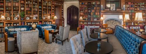 Area soggiorno di De Vere Tortworth Court