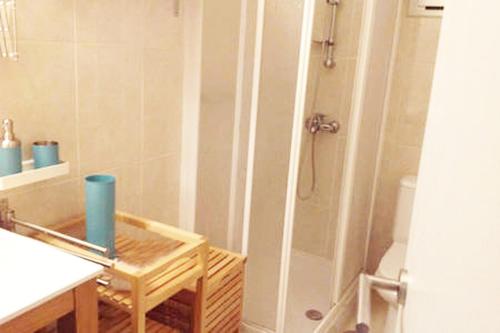 A bathroom at Apartamento en Playa de las Burras