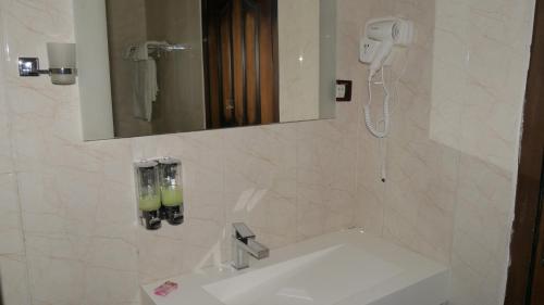 Un baño de Zagwe Hotel