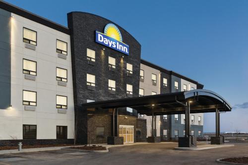 Days Inn by Wyndham Calgary North Balzac