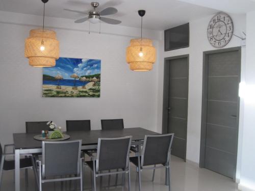 Galería fotográfica de Group & Family House Galant Curaçao en Willibrordus