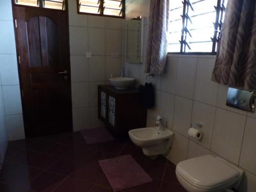 Bilik mandi di Residence Maison Müge