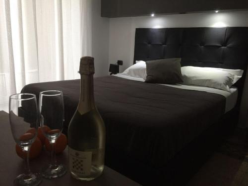 MB95 - Mezzocannone Luxurious Bed&Breakfast