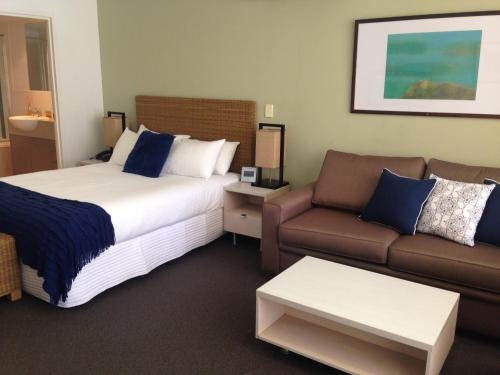 Gallery image of BASE Holidays - Ettalong Beach Premium Apartments in Ettalong Beach