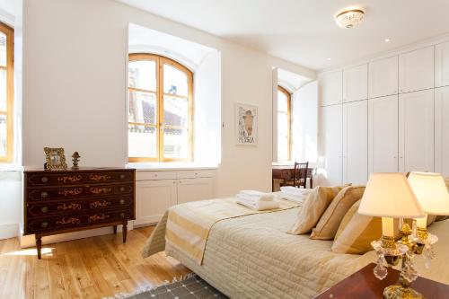 Gallery image of Chiado 4-Bedroom Flat in Lisbon