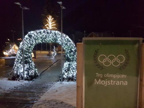 Fotografie z fotogalerie ubytování Mountain view Glamping v destinaci Dovje