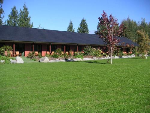 Donegal Houseにある庭