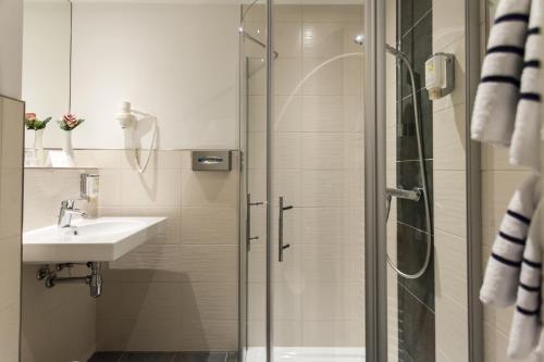 Kylpyhuone majoituspaikassa martas Hotel Allegra Berlin