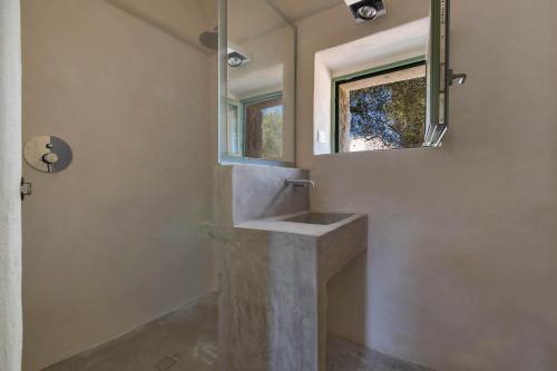 ห้องน้ำของ Trulli La Gaura by BarbarHouse