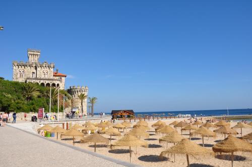 Charming Estoril Apt Beach 5 Min Walk