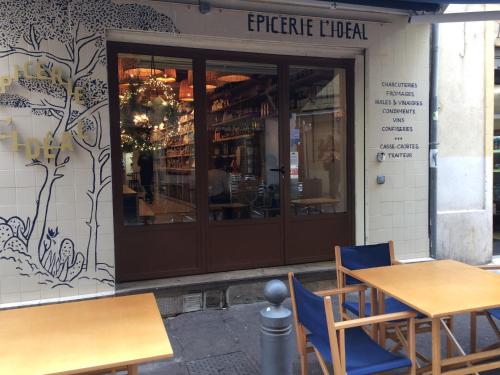 Foto dalla galleria di La Petite Maison a Marsiglia