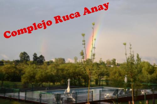 Swimmingpoolen hos eller tæt på Complejo Ruca Anay (Casa de amigos)