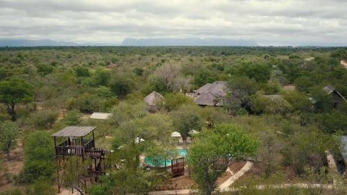 an aerial view of a house with a pool at Unembeza Boutique Lodge & Spa in Hoedspruit