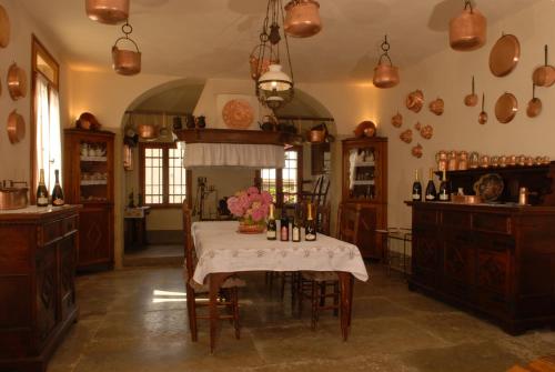 Um restaurante ou outro lugar para comer em Agriturismo Villa Panigai