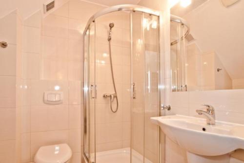 Americano tesisinde bir banyo