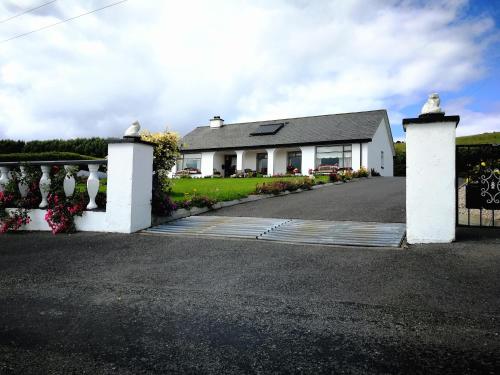 Gallery image of The Three Arches in Louisburgh