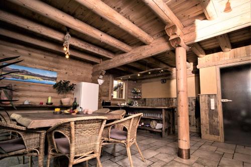 Dapur atau dapur kecil di Oybiner Blockhaus und Ferienwohnungen