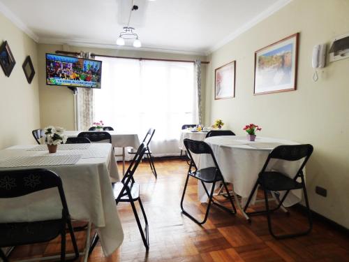 TV a/nebo společenská místnost v ubytování Hotel Vista Hermosa 17