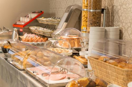 Φαγητό σε αυτό το διαμέρισμα ή κάπου εκεί κοντά