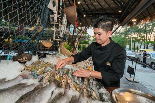 Tetamu yang menginap di Baan Laimai Beach Resort & Spa - SHA Extra Plus